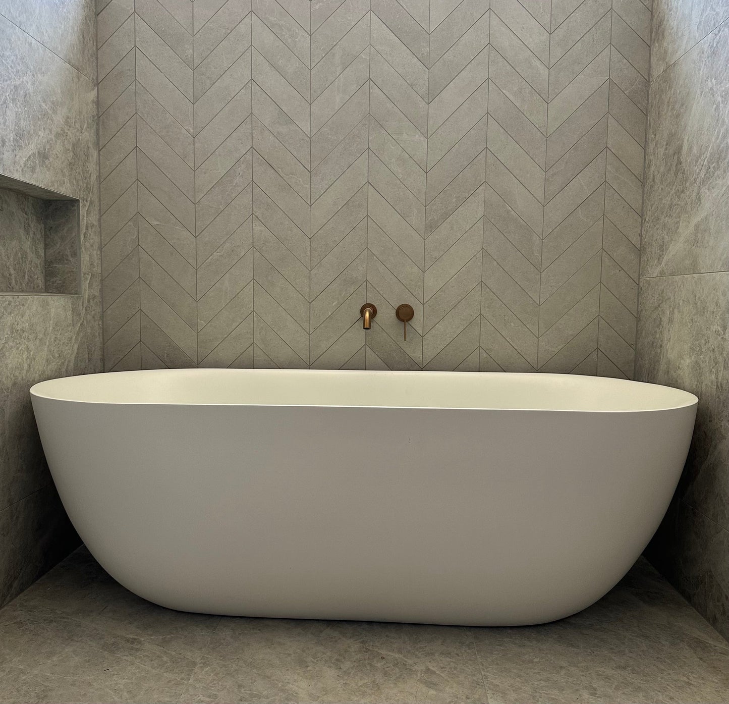 SOHO SOLID SURFACE FREESTANDING BATH